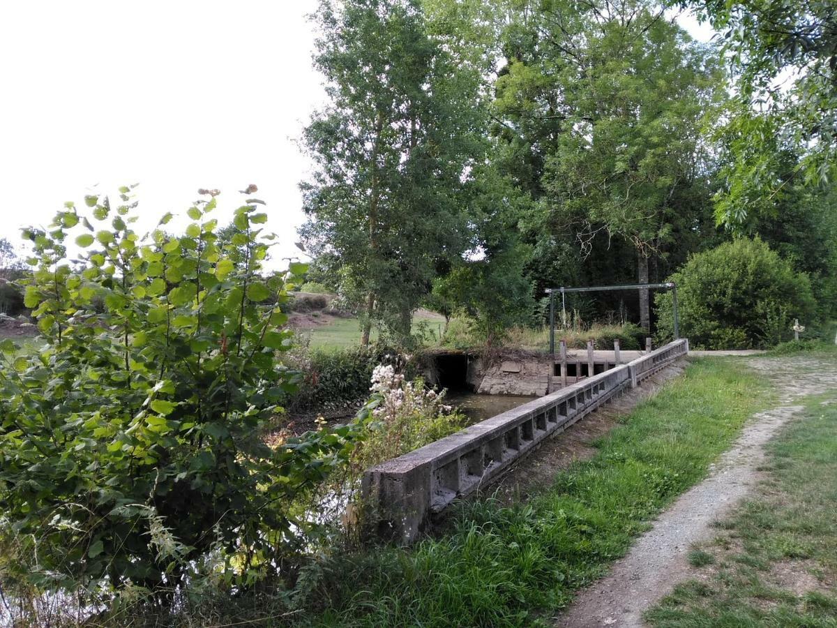 Au Fil De L'eau * Le Boupère